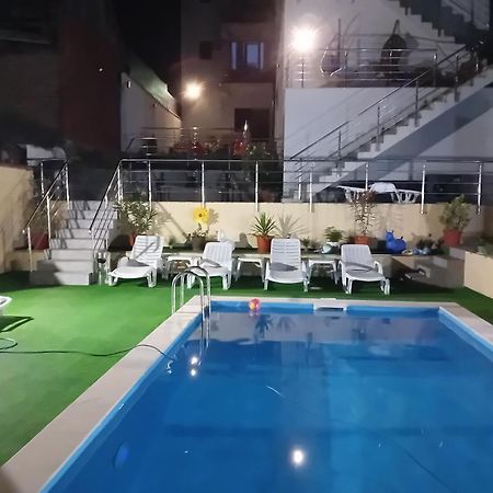 La Roby Si Niko Hotel Dubova Exterior photo