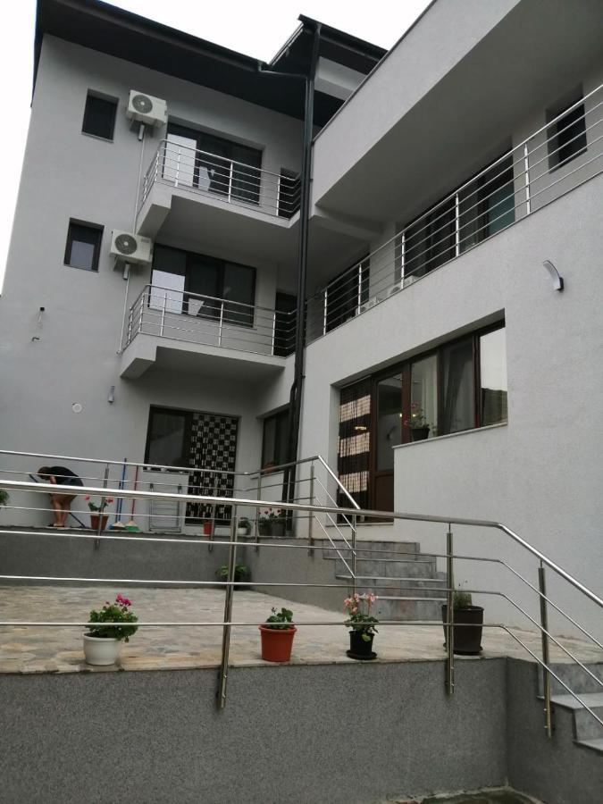 La Roby Si Niko Hotel Dubova Exterior photo