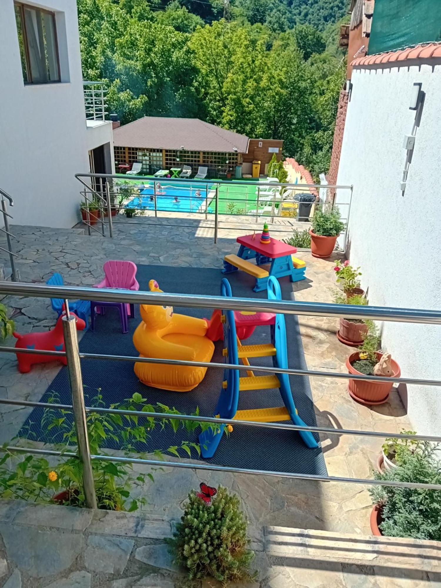 La Roby Si Niko Hotel Dubova Exterior photo